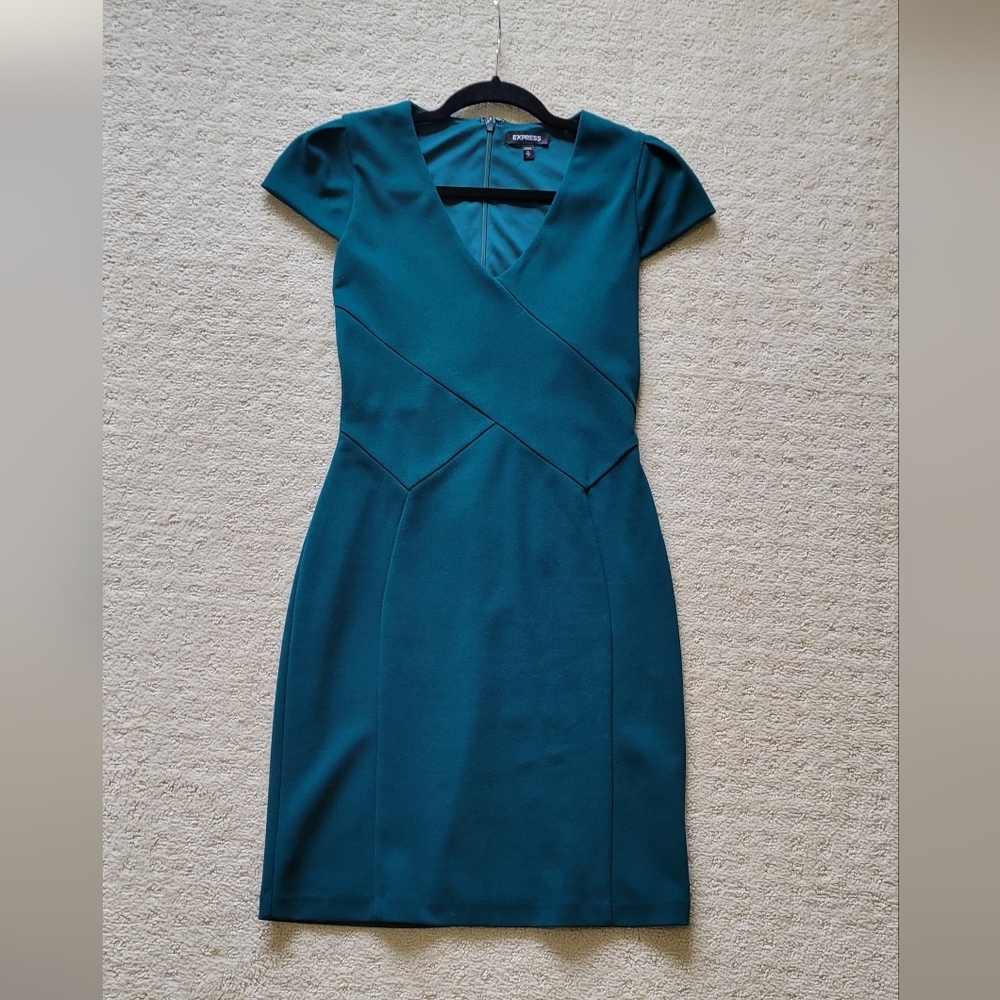 Express Green Dress - Picture 7 of 8